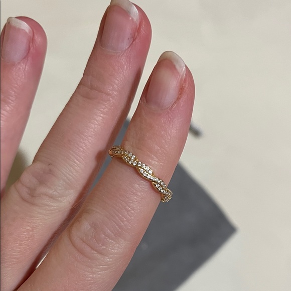 Elegant Gold Ring Set - Picture 3 of 4